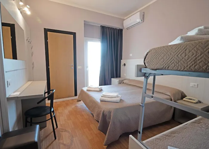 Zentrales Hotel: Bikini Tropicana Family Hotel