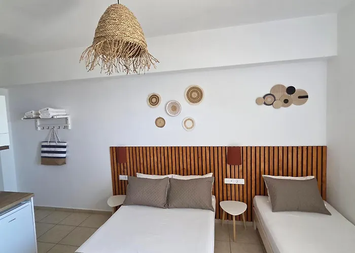 Edelweiss Rent Rooms-Rent A Car