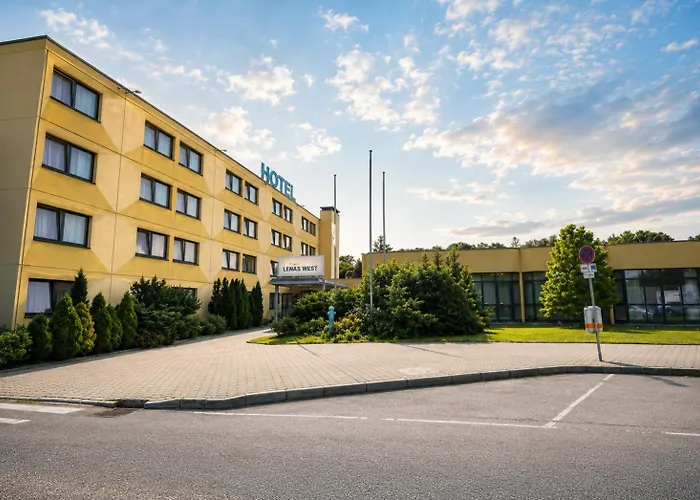 3-Sterne-Hotel: Lenas West Hotel