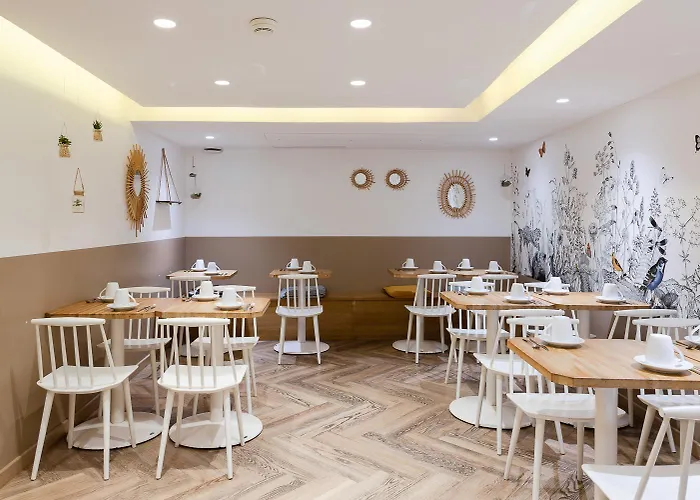 3 SterneHotel Magenta 38 By Happyculture