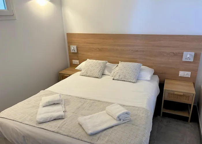 Hotel-Club Du Domaine D'Aiguebelle, Ussim Vacances