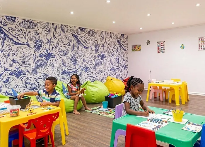 Lagoon Beach Hotel Apartments