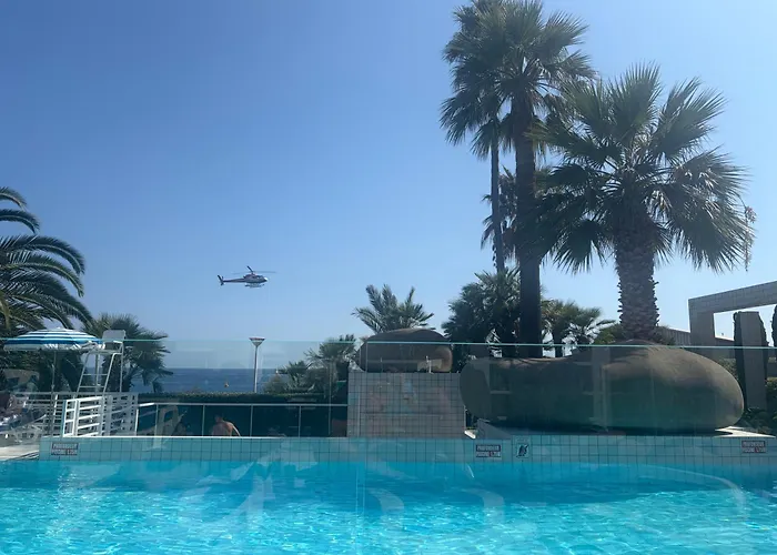 Monaco Fontvieille Elegant Apt - Luxury Terrace & Pool - Garden View
