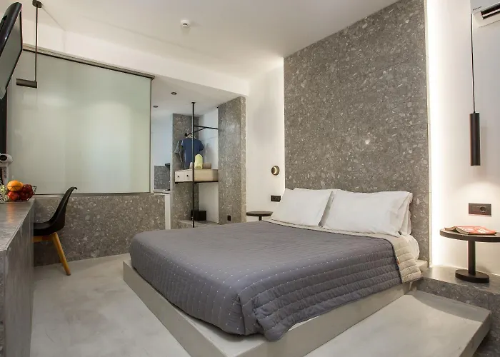 Dias Studios & Suites
