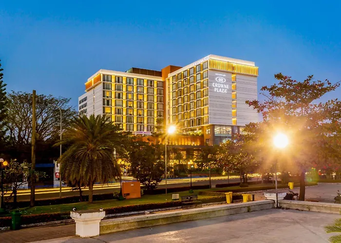 Crowne Plaza By Ihg