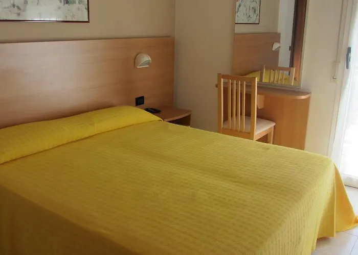 Hotel Villa Dina