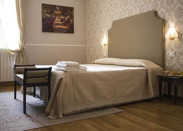 Günstiges Hotel: Hotel Navy