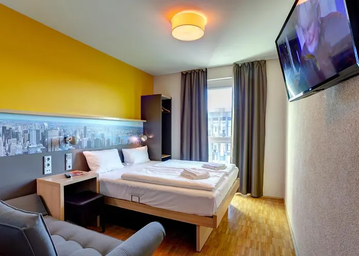 3-Sterne-Hotel: Meininger Hotel Frankfurt/Main Messe