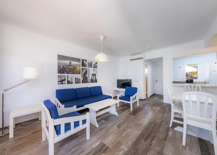Apartamentos Iris